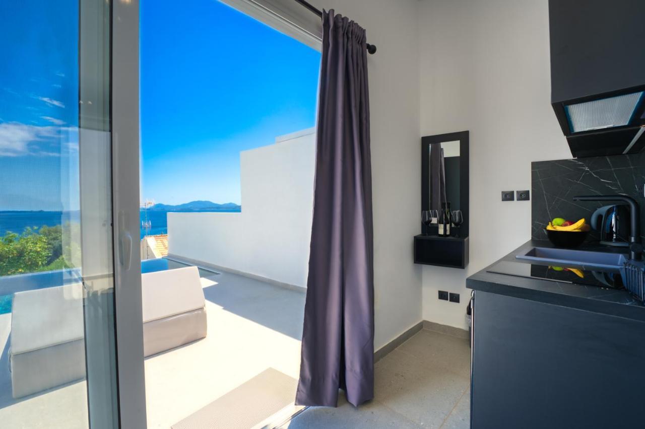 Akrogiali Apartments Barbati Bagian luar foto