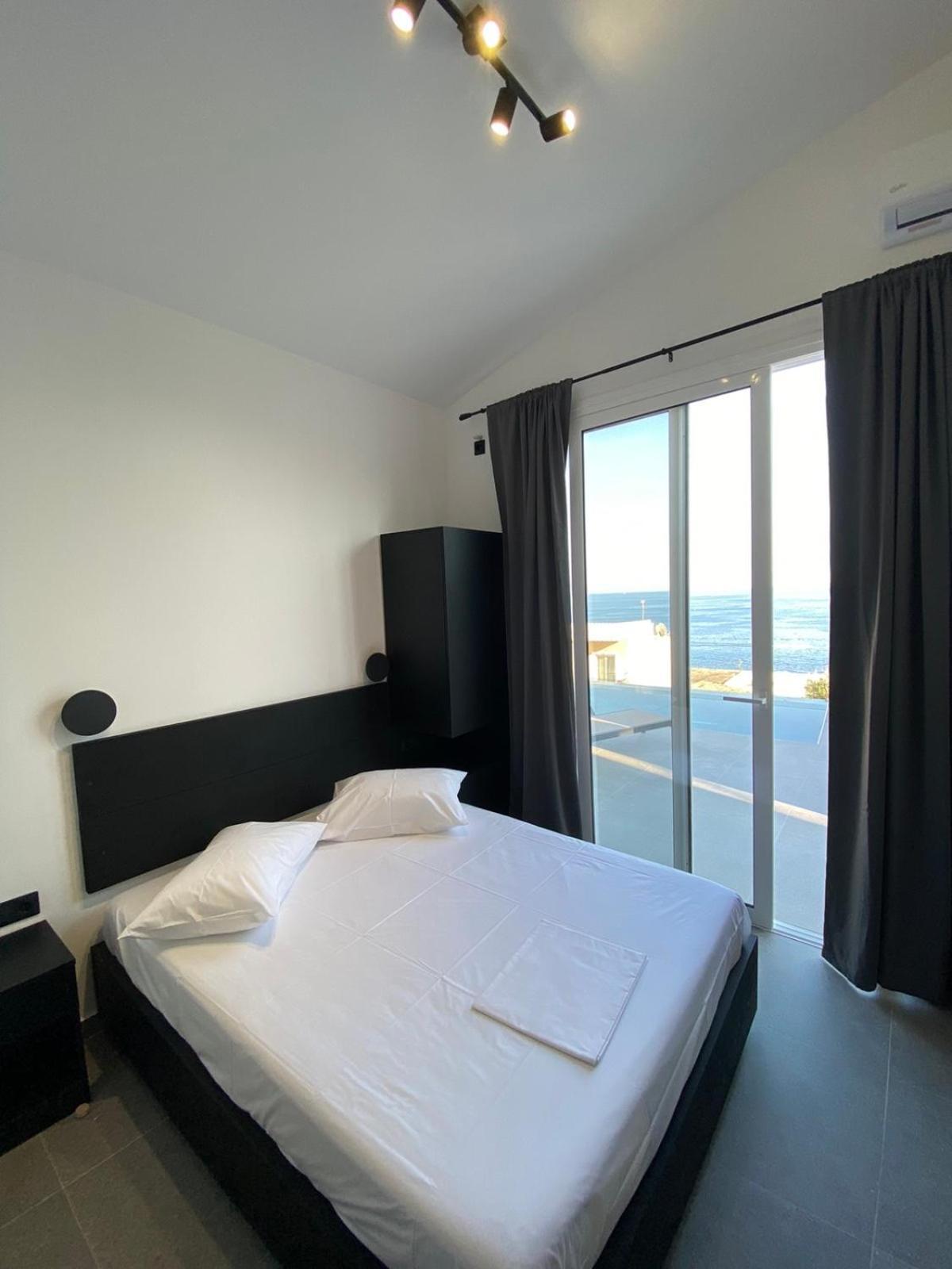 Akrogiali Apartments Barbati Bagian luar foto