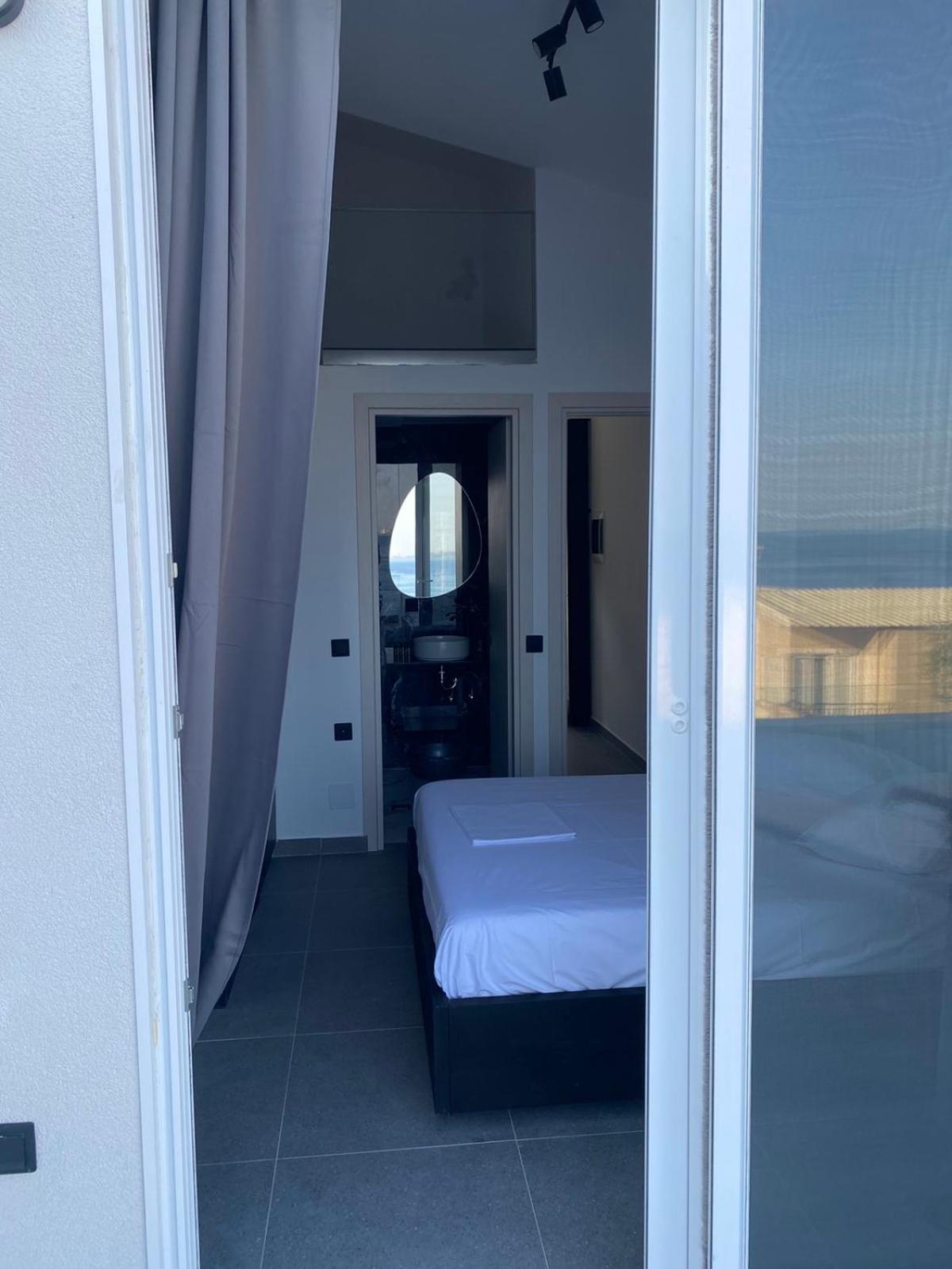 Akrogiali Apartments Barbati Bagian luar foto