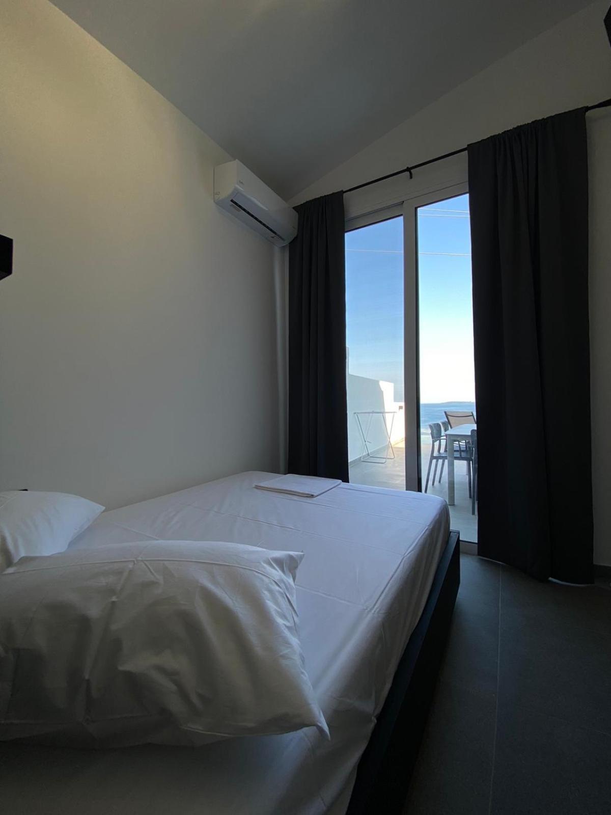 Akrogiali Apartments Barbati Bagian luar foto