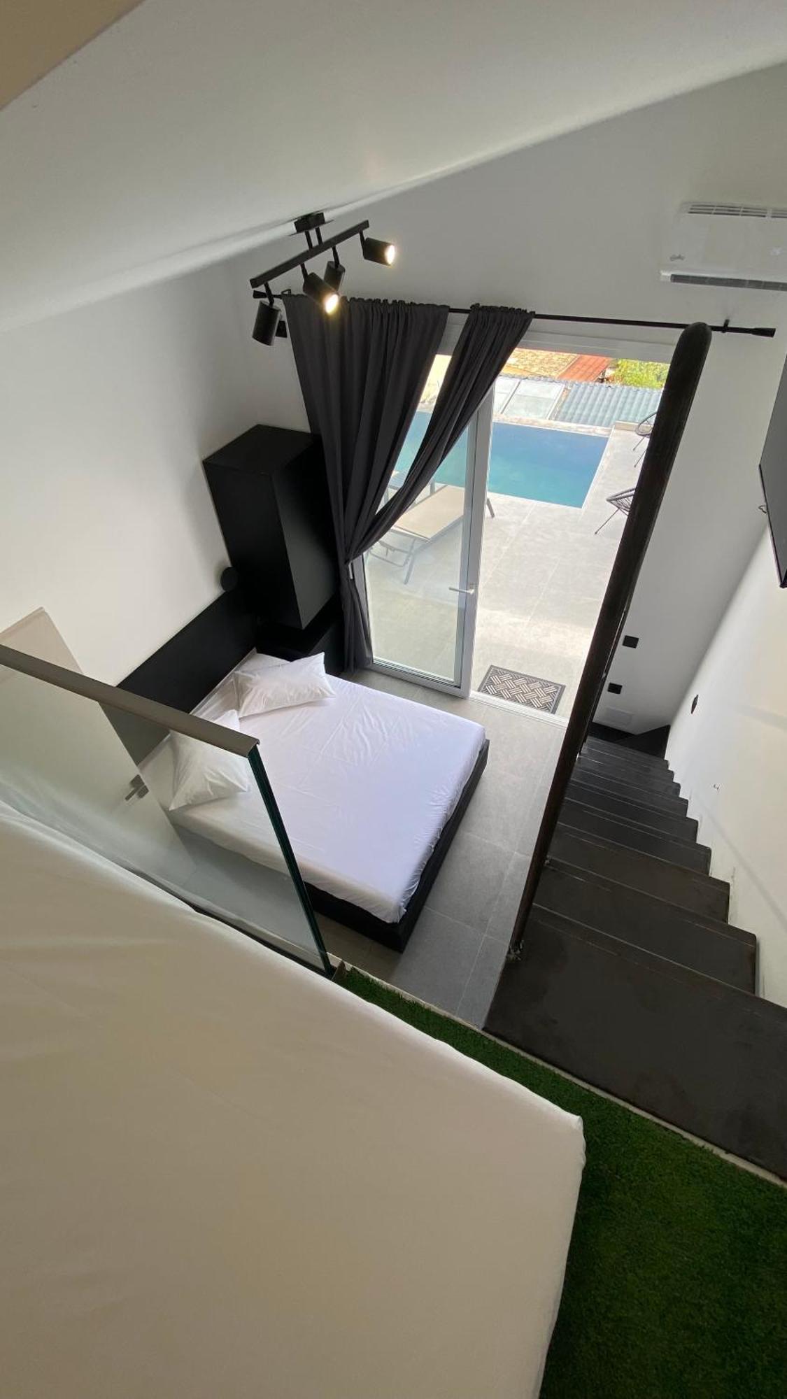 Akrogiali Apartments Barbati Bagian luar foto