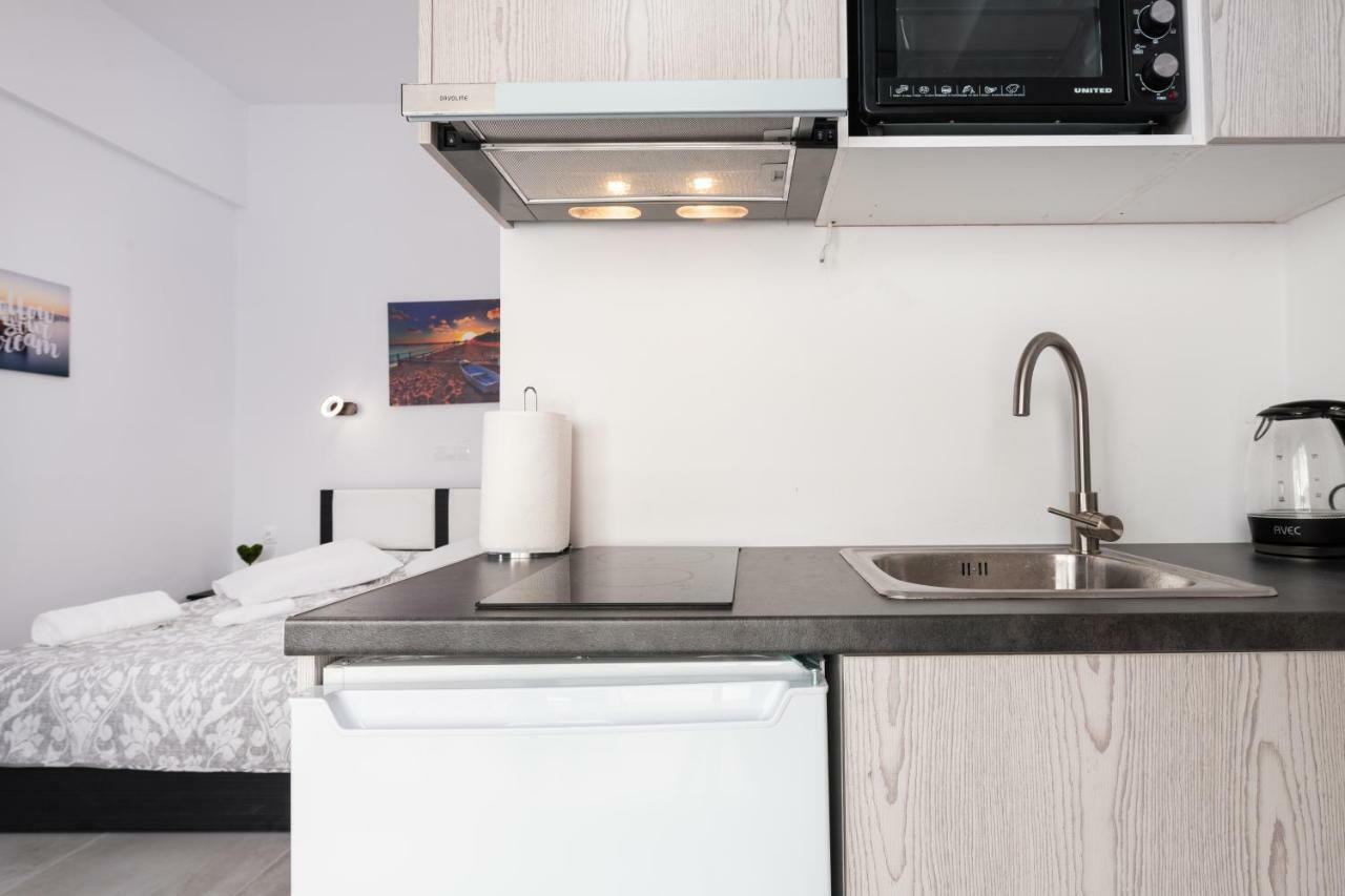 Akrogiali Apartments Barbati Bagian luar foto