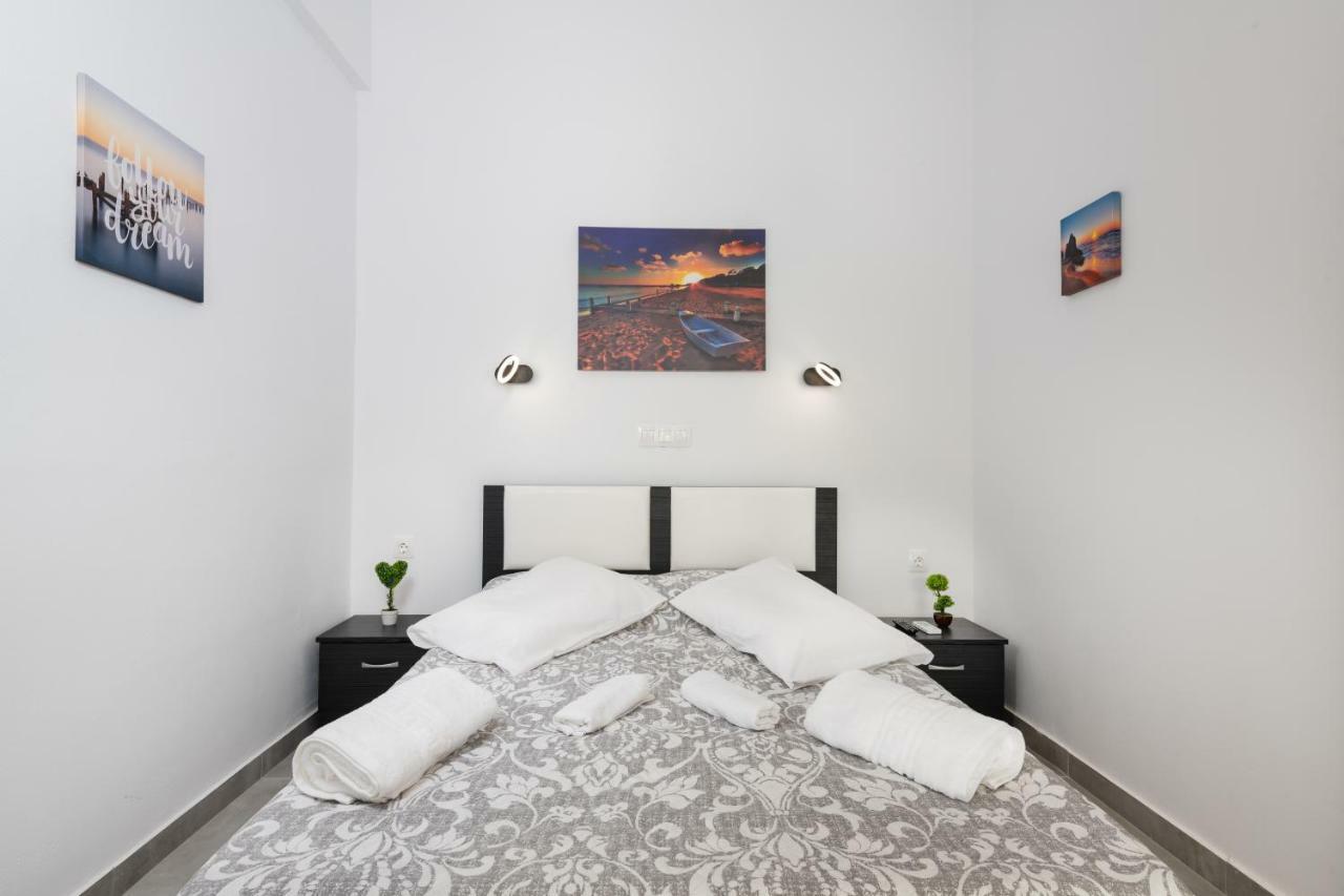 Akrogiali Apartments Barbati Bagian luar foto