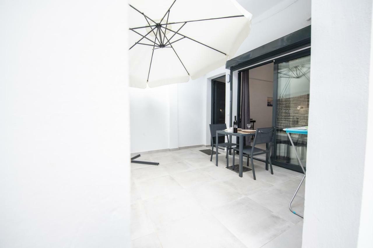Akrogiali Apartments Barbati Bagian luar foto